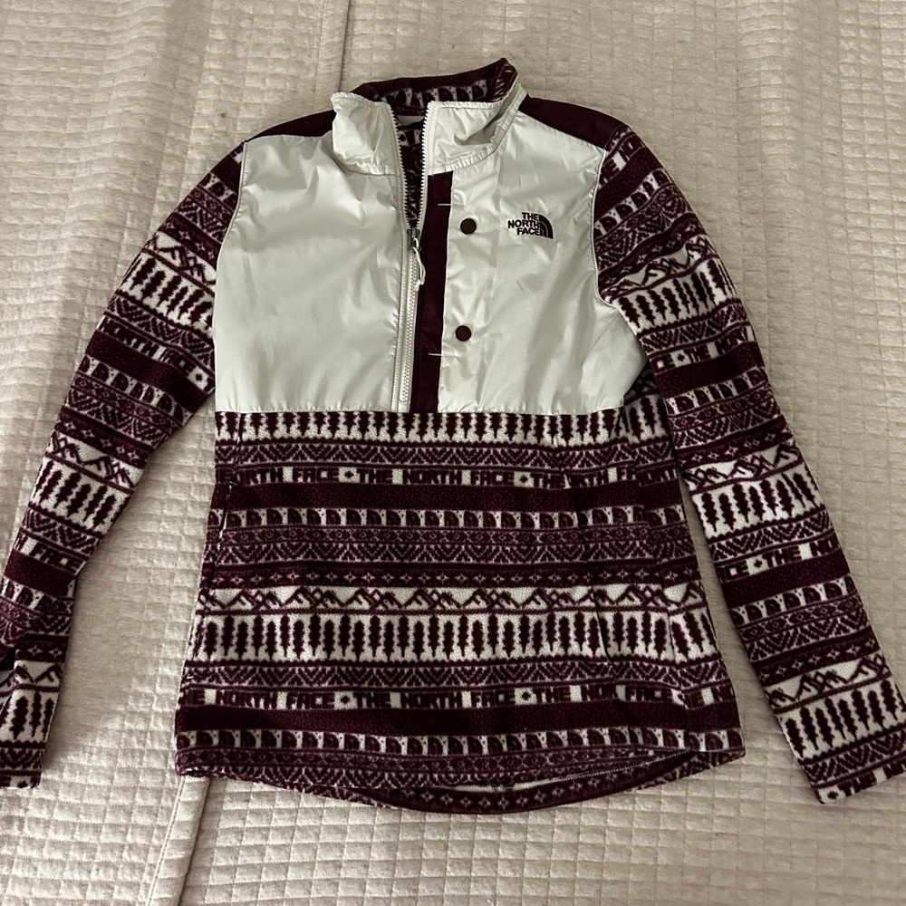 The North Face women’s 1/4 zip RARE